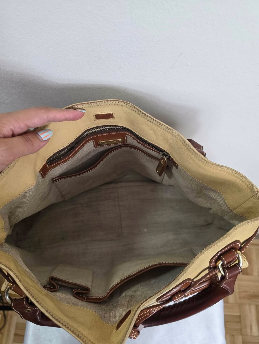 Vintage Michael Kors Beige and Brown Leather Shoulder Bag - Picture 11 of 16